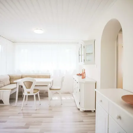 بيت للعطل Eleven House