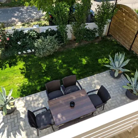 Eleven House بيت للعطل *