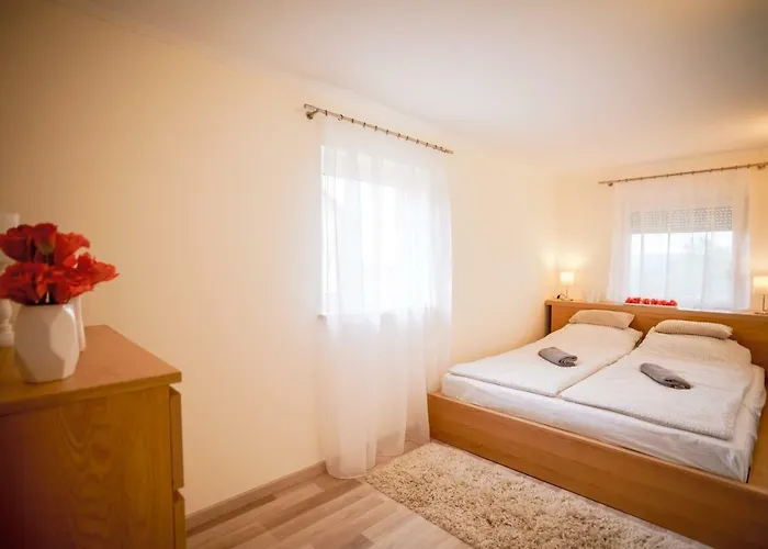 Case de vacanță Eleven House
