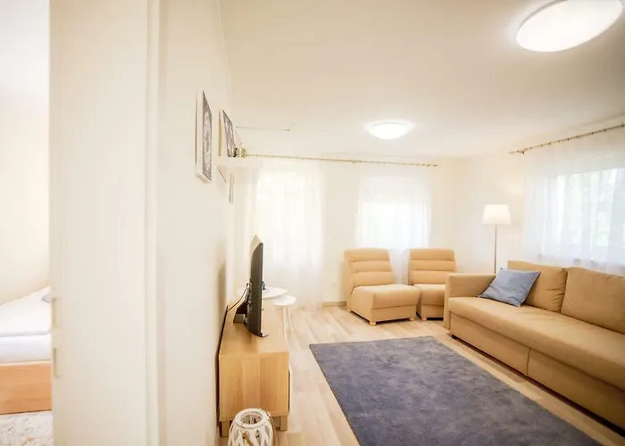 Case de vacanță Eleven House Keszthely