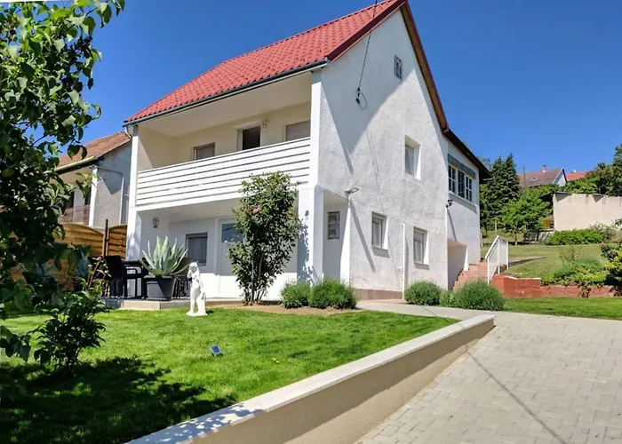 Eleven House Nyaraló